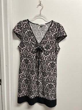 Black Damask Print Pink Short Sleeve Dress
